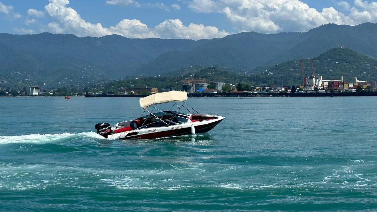 Imedo Boat Rental in Batumi — Up to 6 Guests, photo 2