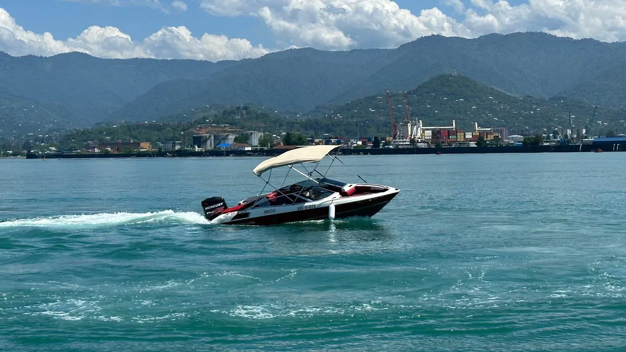 Imedo Boat Rental in Batumi — Up to 6 Guests, photo 4