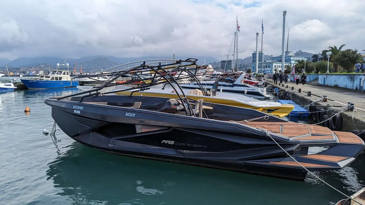 Black Diamond Parasailing Boat in Batumi Black Diamond Parasailing Boat in Batumi