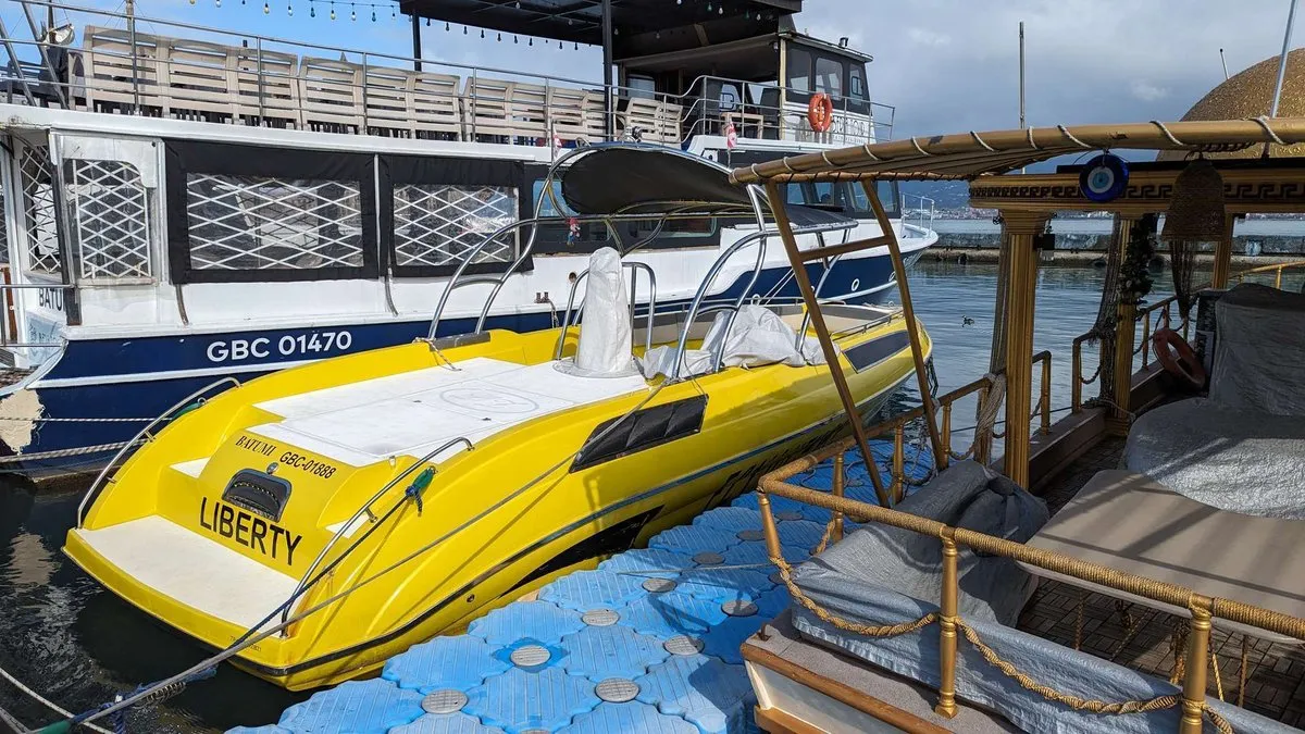 Liberty Parasailing Boat in Batumi, photo 3