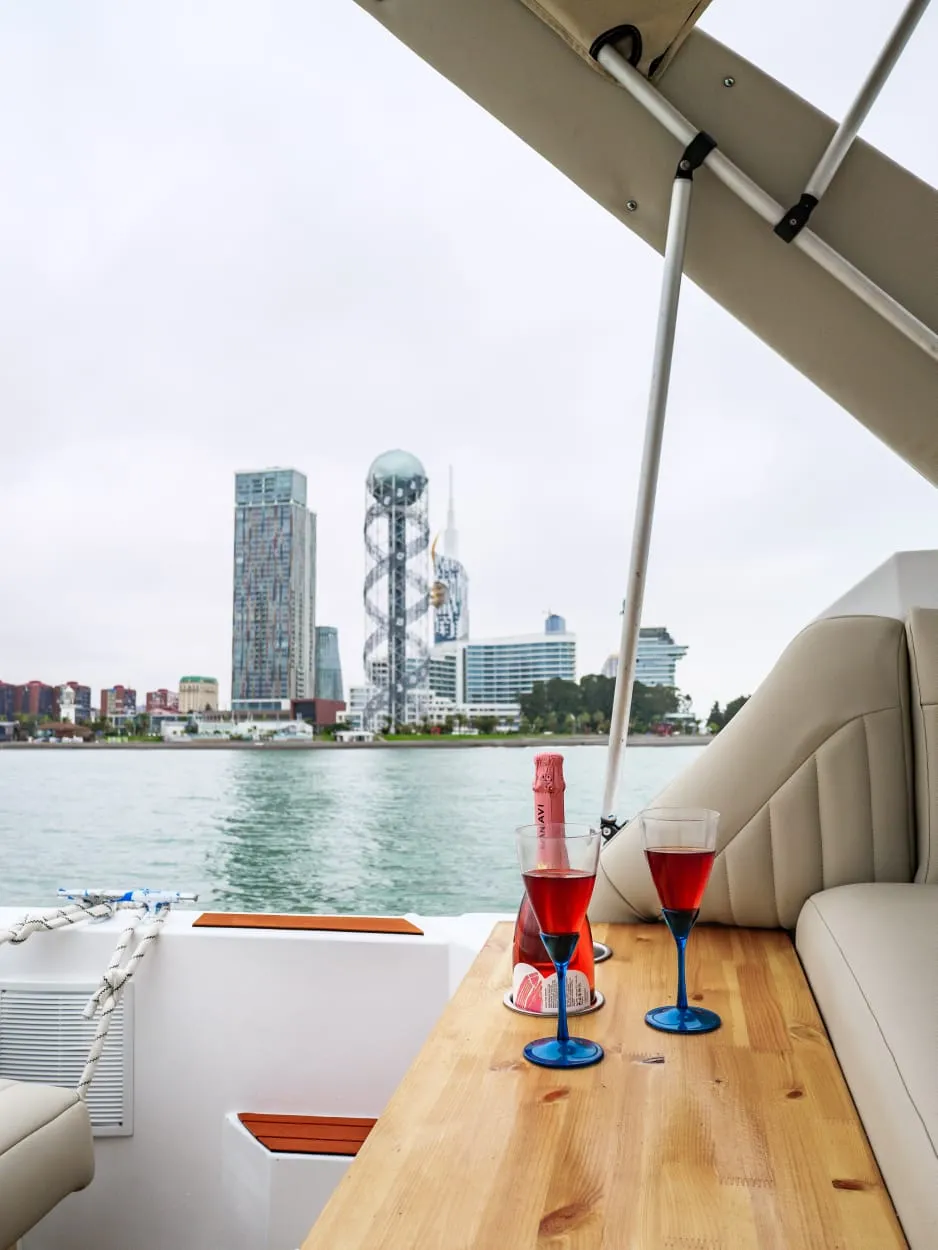 Lady Nini Yacht Charter in Batumi — Up to 11 Guests, photo 4