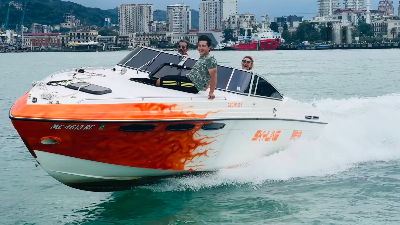 Skyline Speedboat Rental in Batumi — 850 HP Skyline Speedboat Rental in Batumi — 850 HP