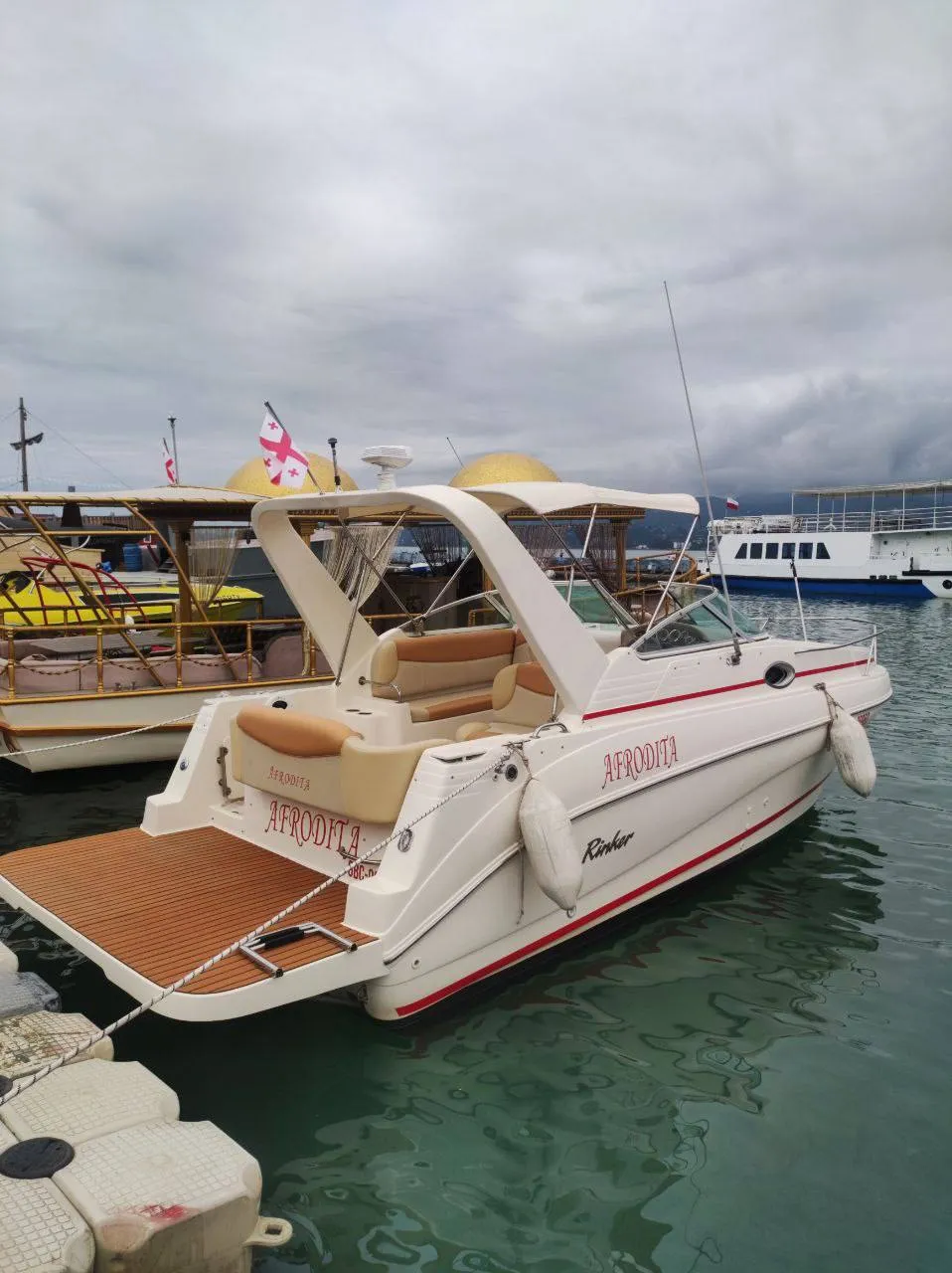 Afrodita Boat Rental in Batumi — 7–8 Guests, photo 3